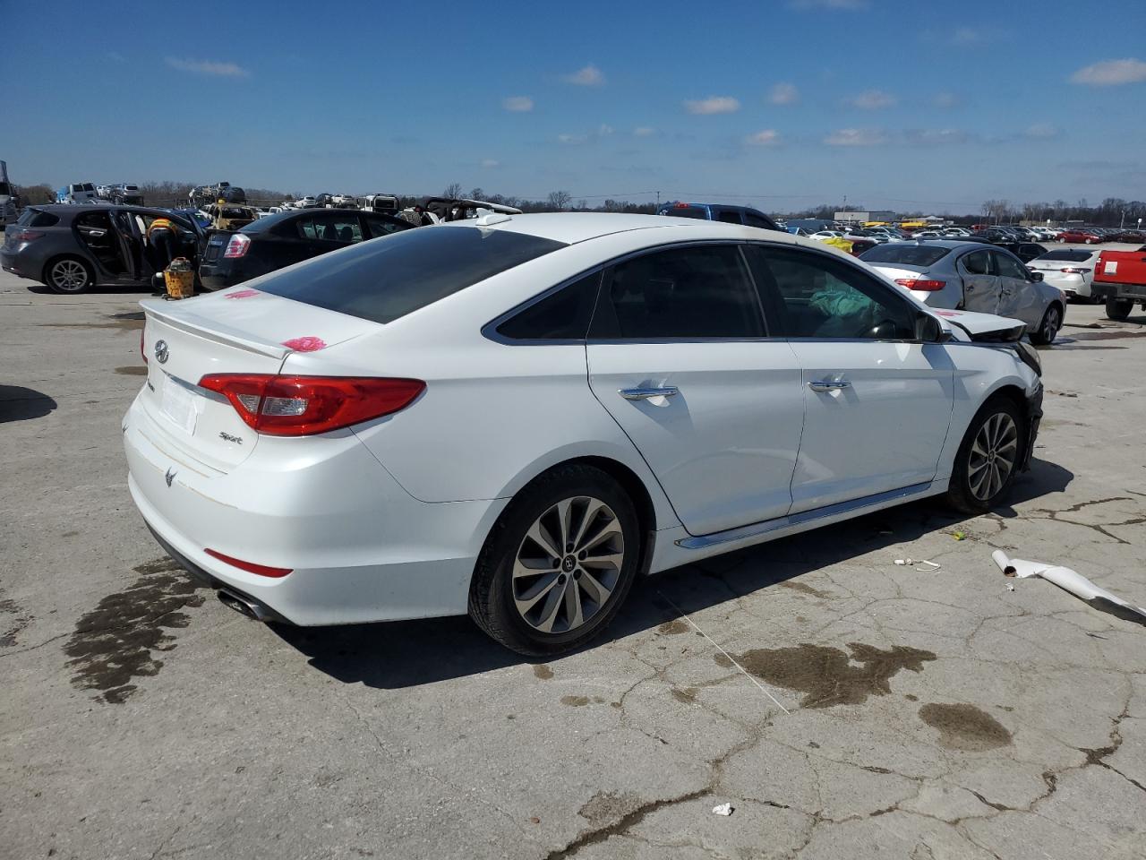 2015 Hyundai Sonata - Image 3