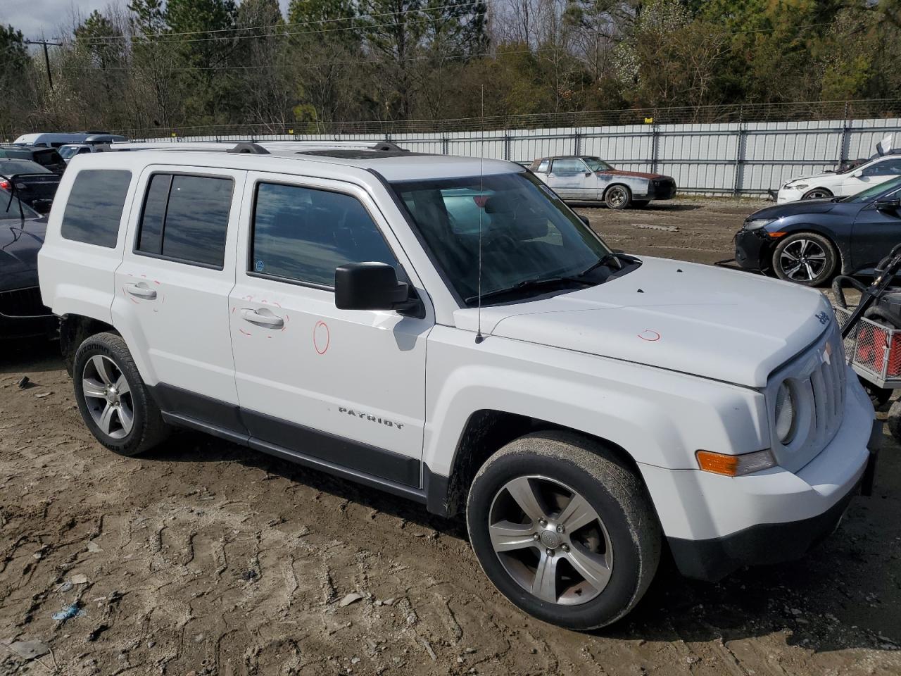 2017 Jeep Liberty (Patriot) - Image 4