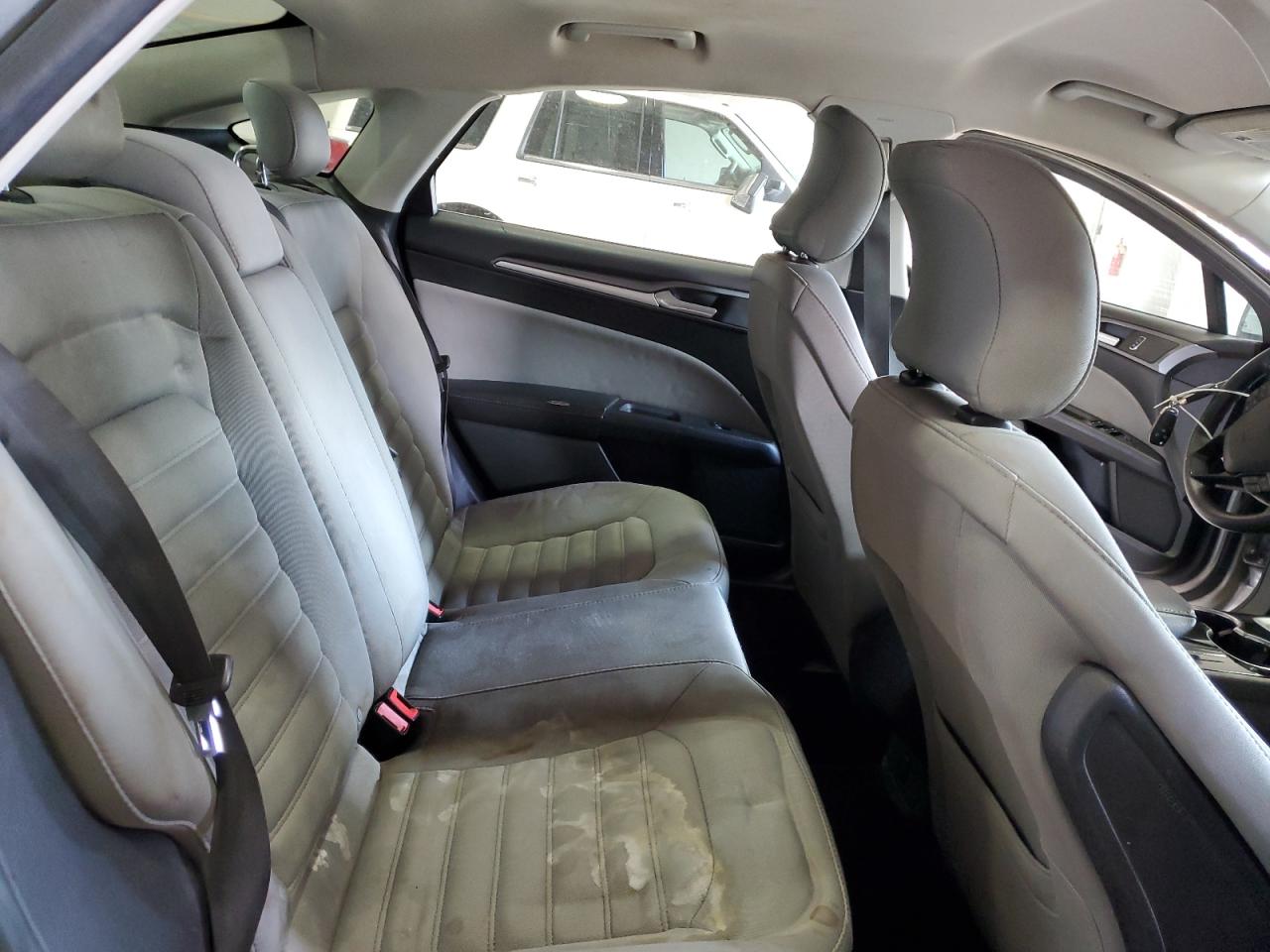 2015 Ford Fusion - Image 10