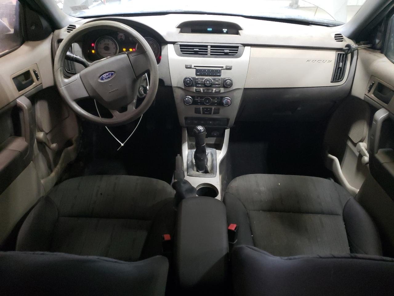 2010 Ford Focus - Image 8