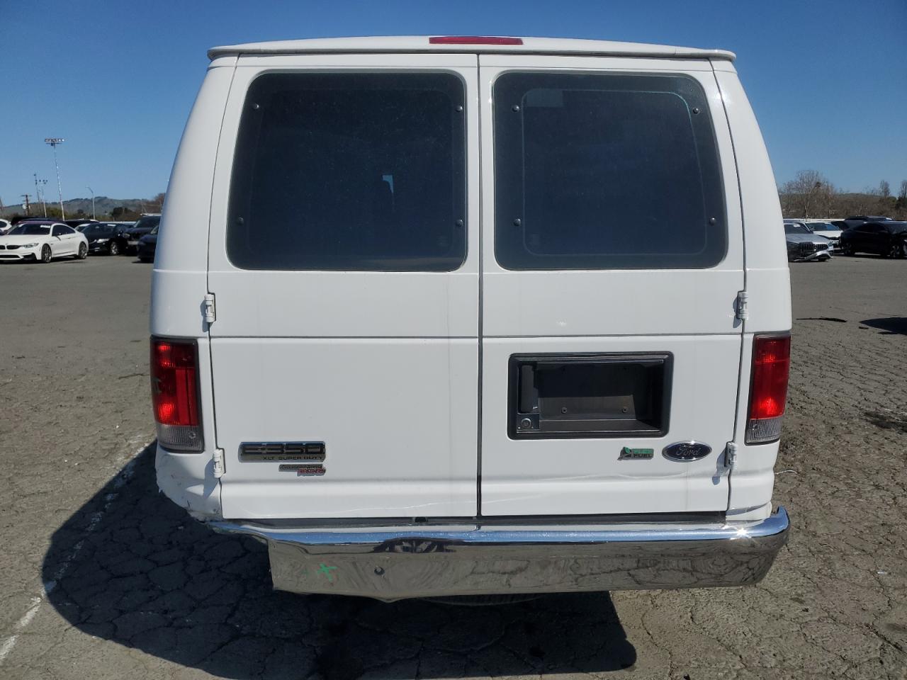 2014 Ford Econoline - Image 6