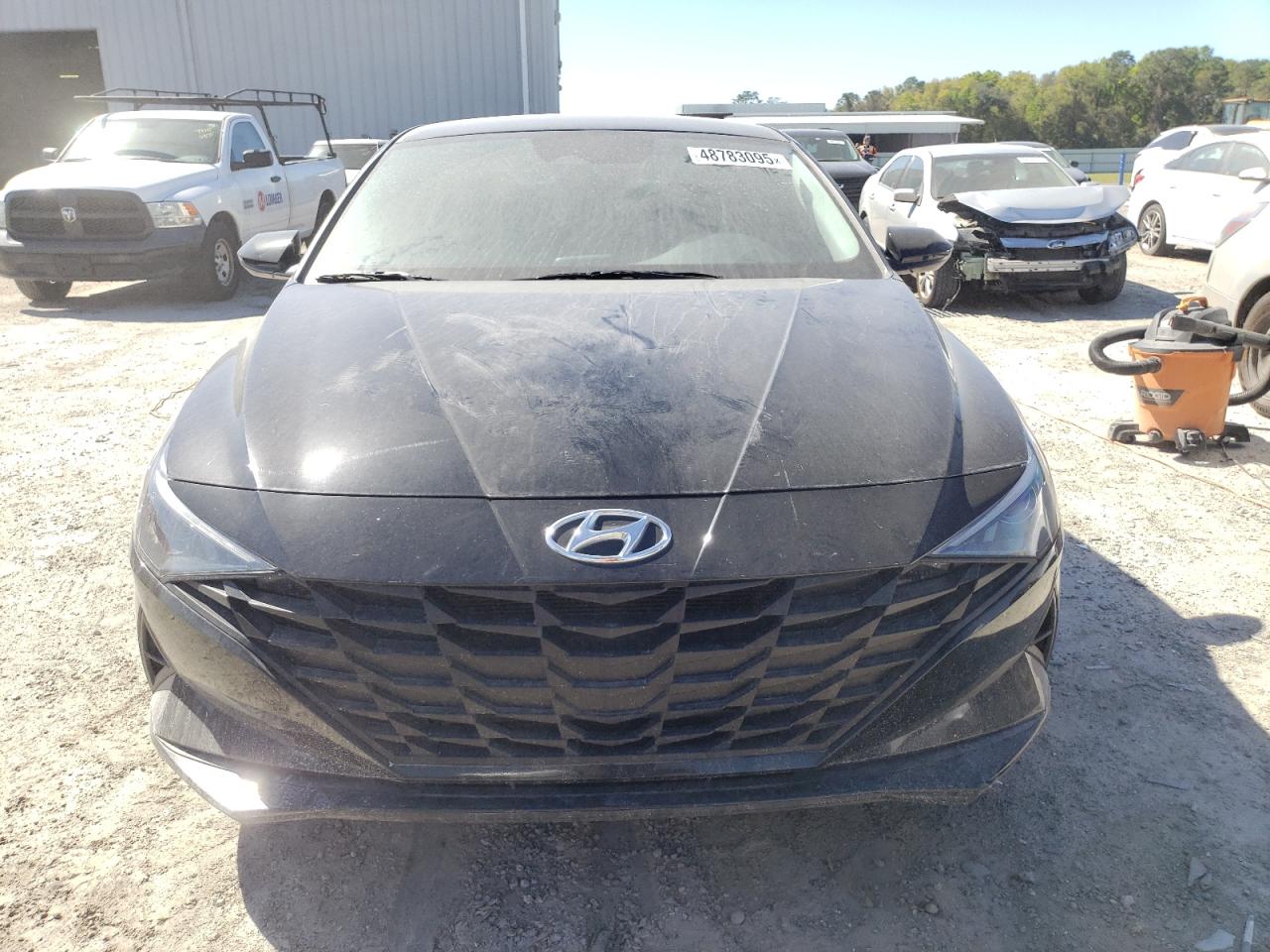 2023 Hyundai Elantra - Image 5