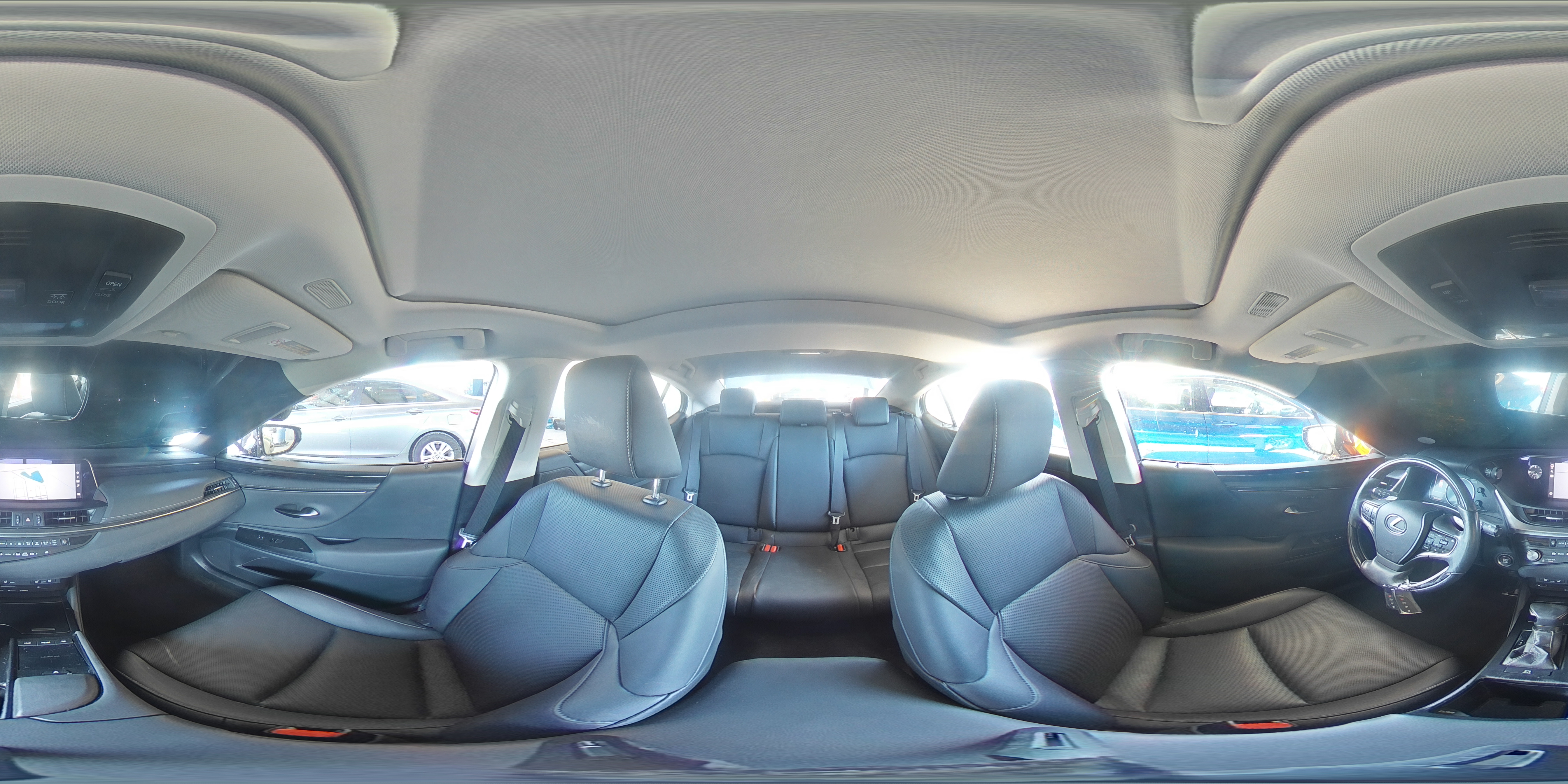 2021 Lexus ES - Image 15