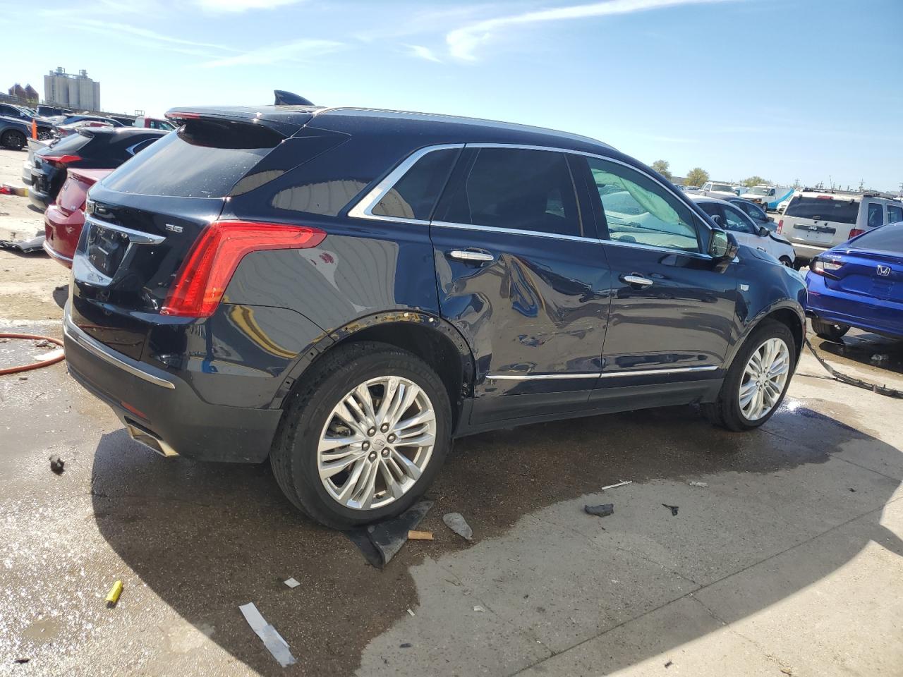 2017 Cadillac XT5 - Image 3
