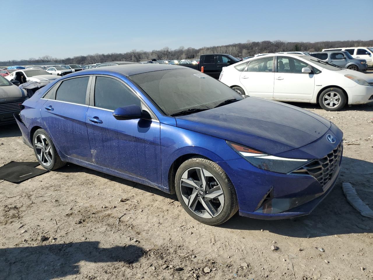 2021 Hyundai Elantra - Image 4