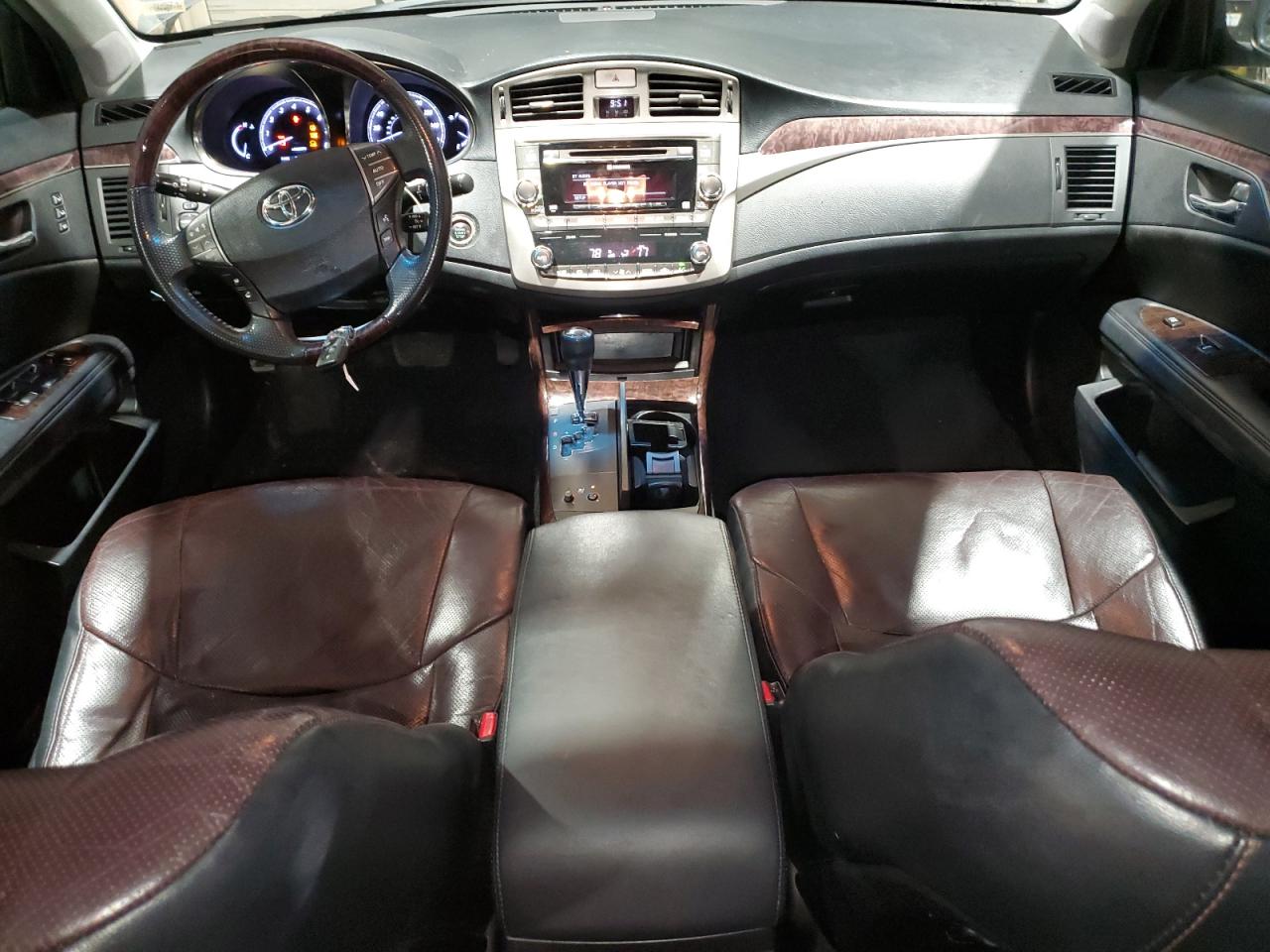 2011 Toyota Avalon - Image 8