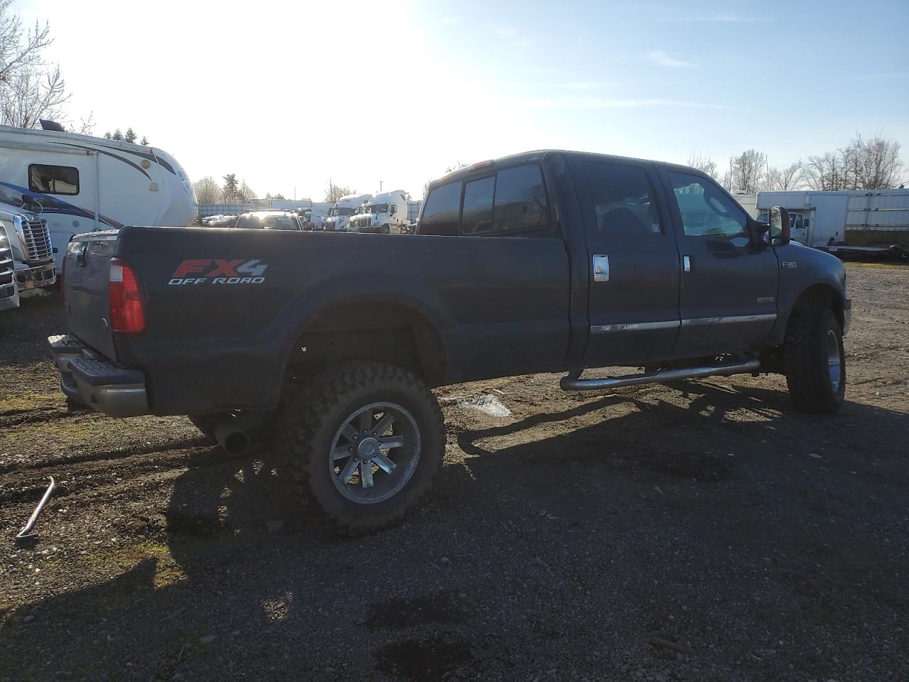 2004 Ford F350 - Image 3