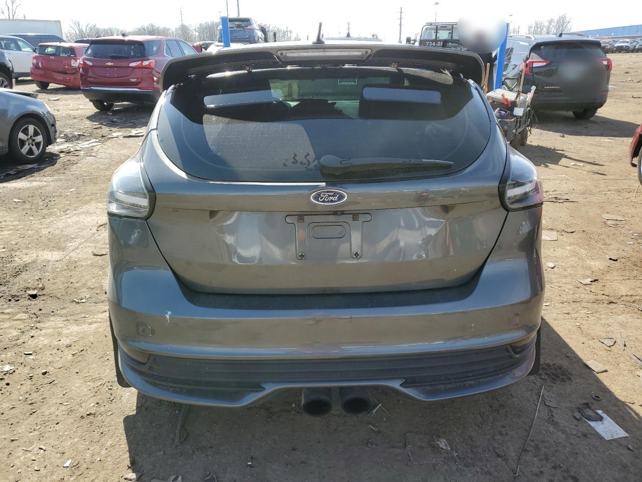 2017 Ford Focus - Image 6