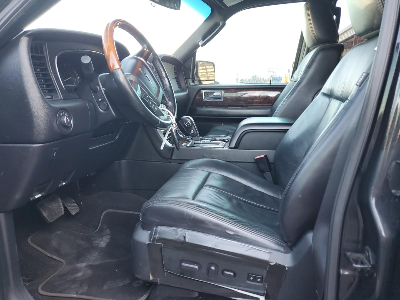2015 Lincoln Navigator - Image 7