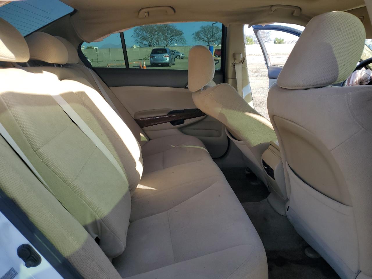 2010 Honda Accord - Image 10