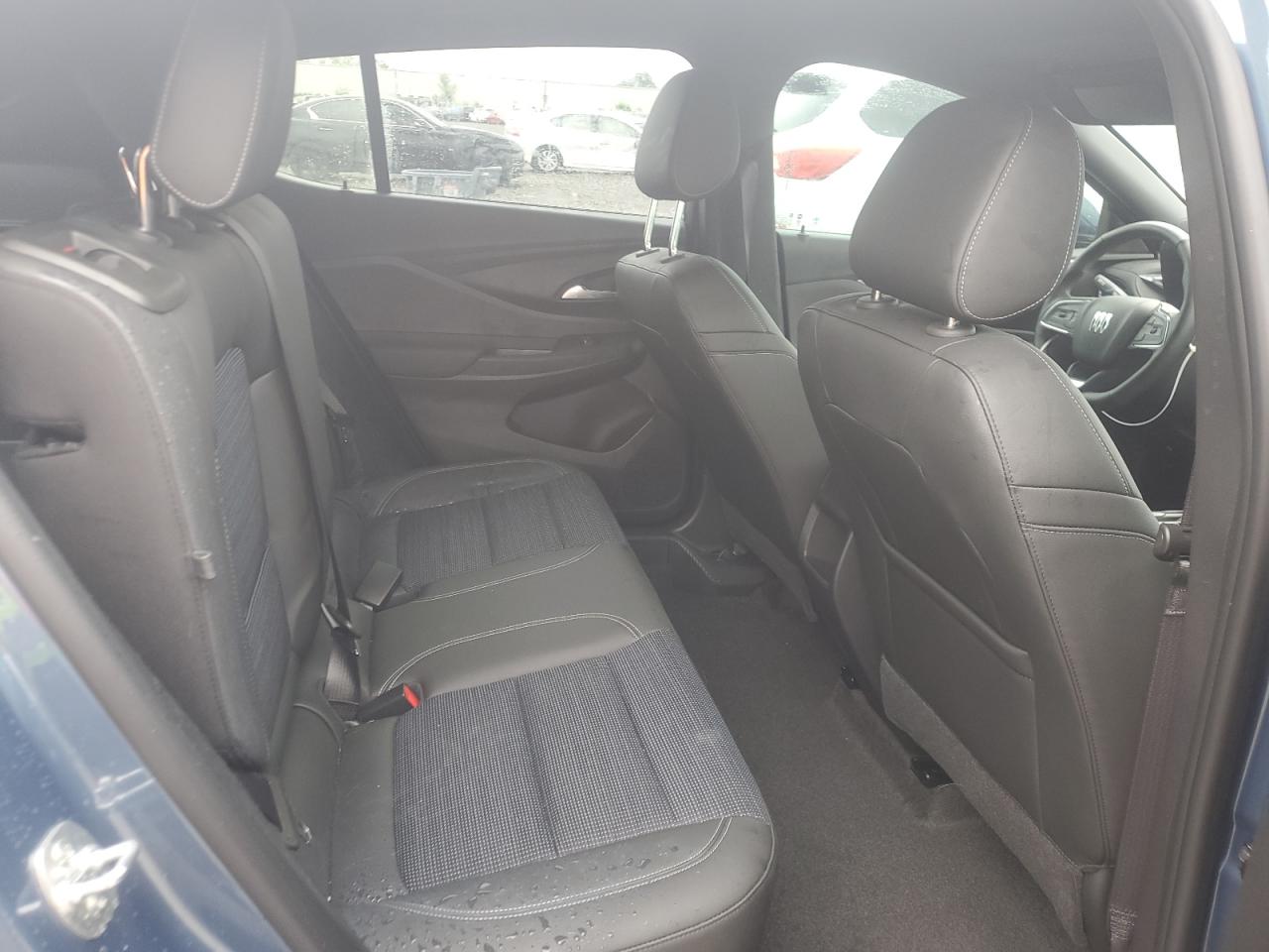2025 Buick Envista - Image 10