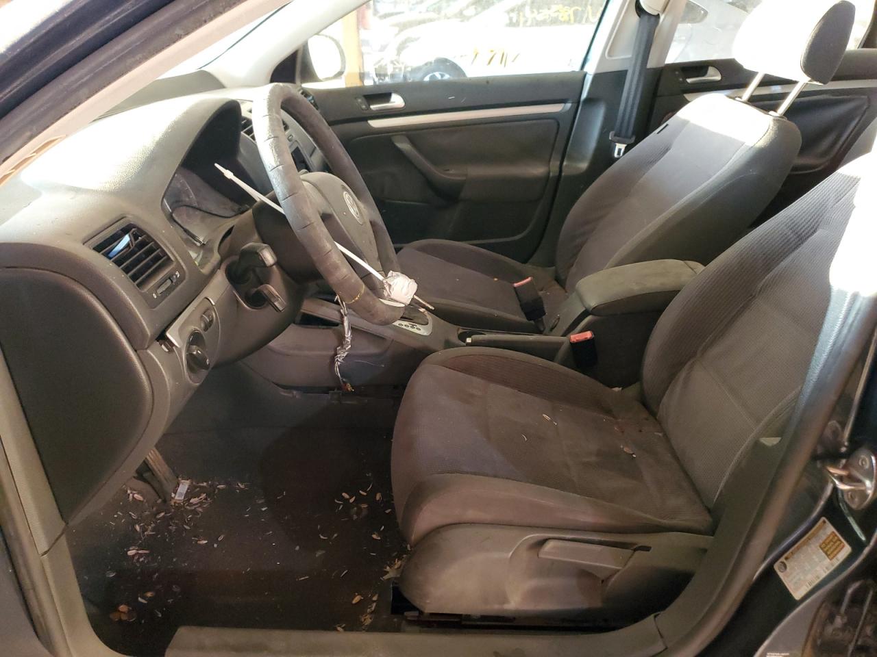 2006 Volkswagen Jetta - Image 7