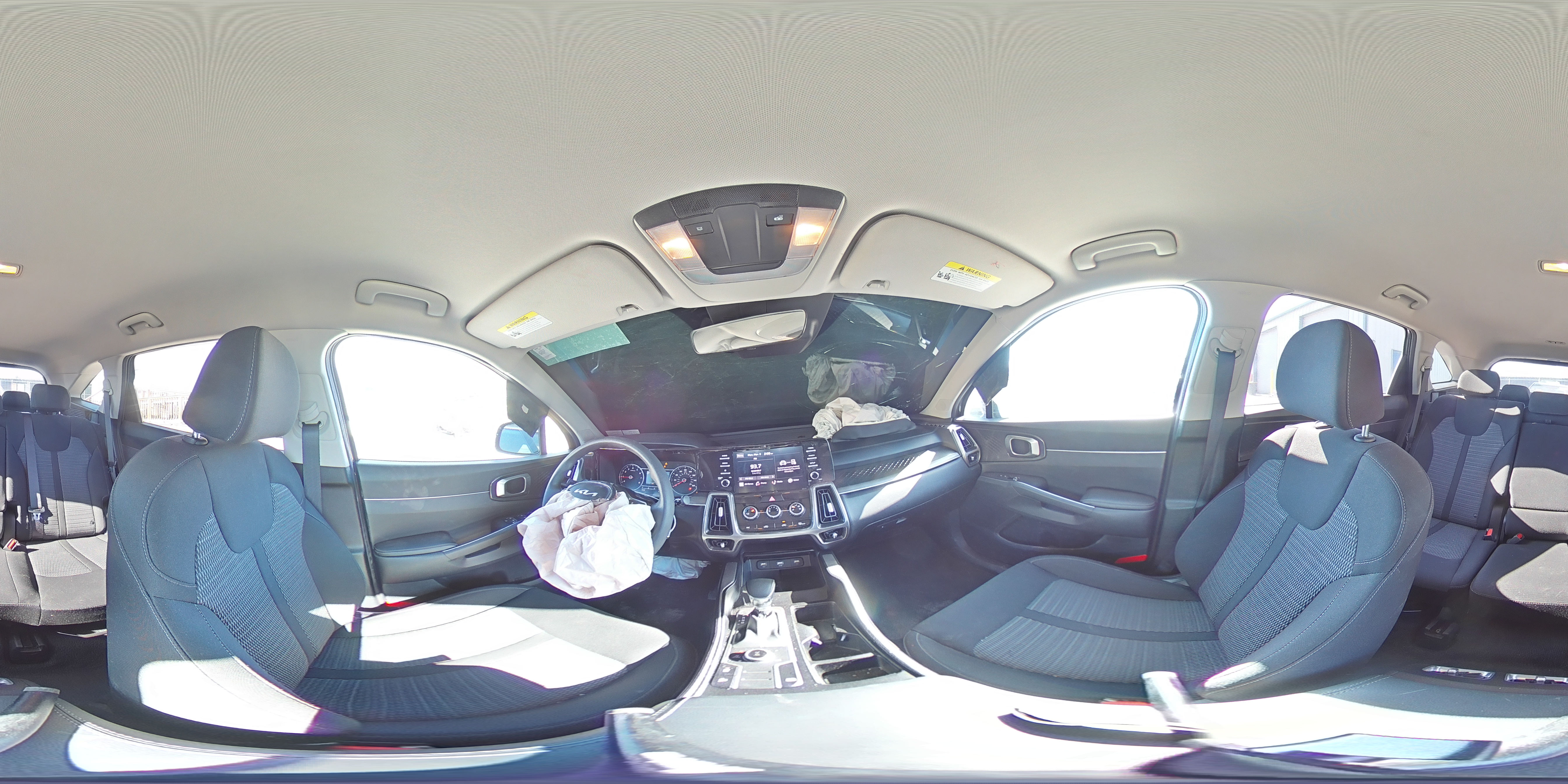 2022 Kia Sorento - Image 16