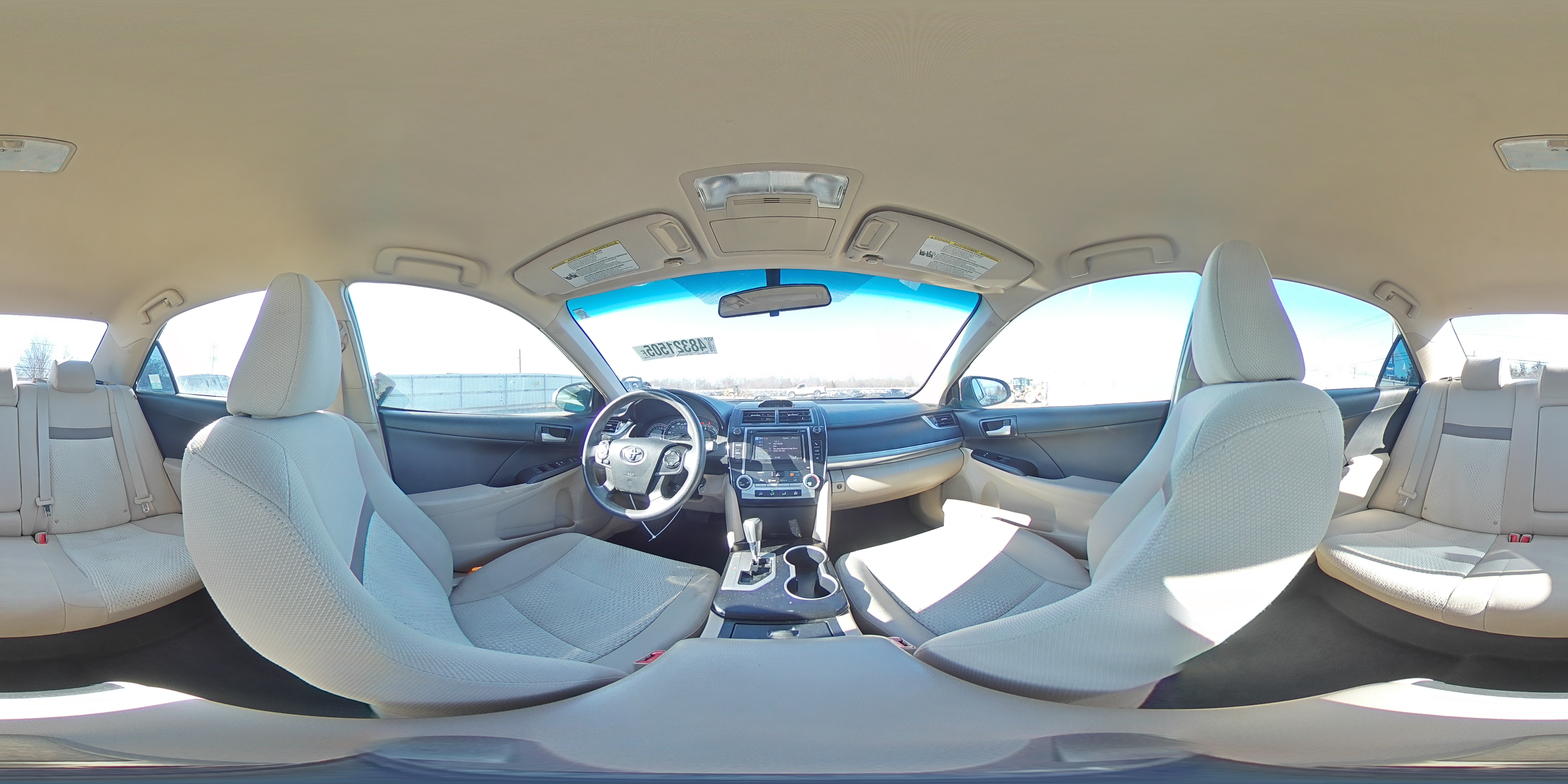 2013 Toyota Camry - Image 13