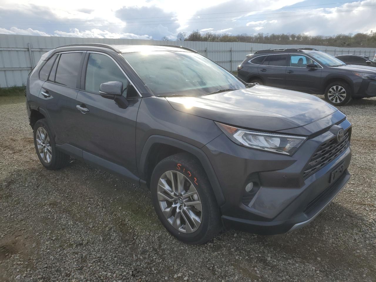 2019 Toyota RAV 4 - Image 4
