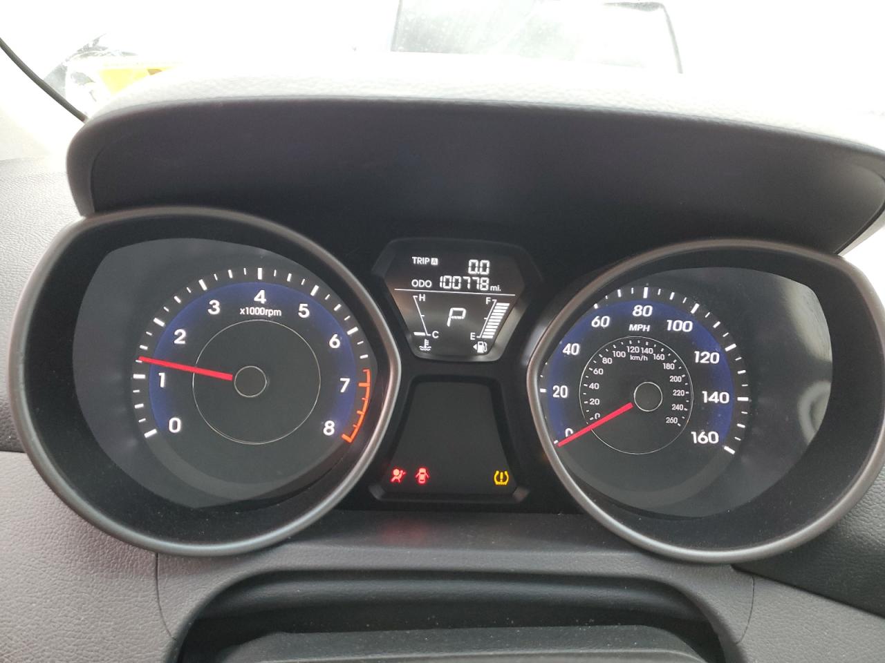 2013 Hyundai Elantra - Image 9