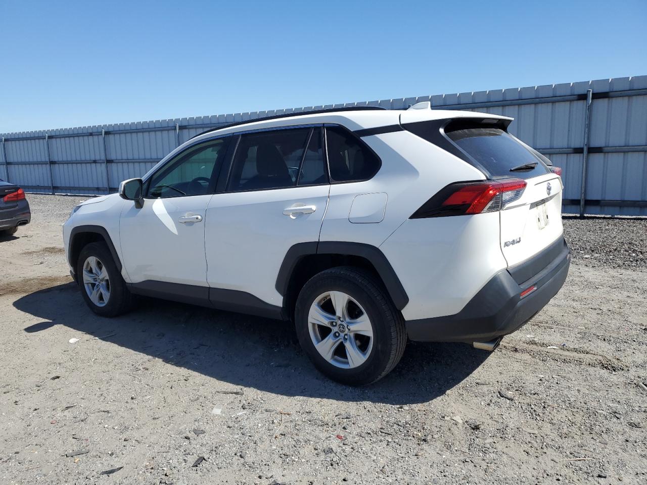 2019 Toyota RAV 4 - Image 2