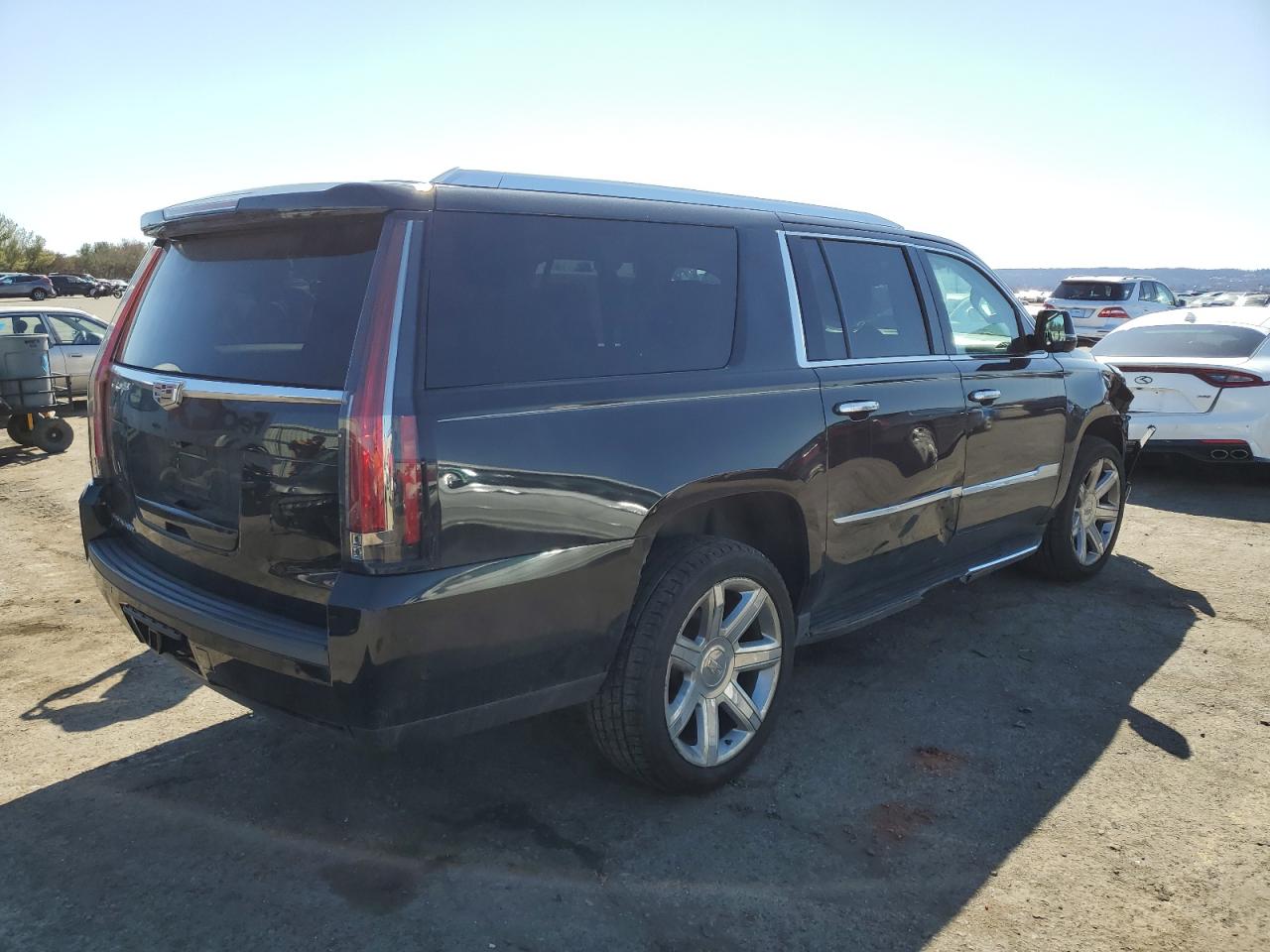 2018 Cadillac Escalade - Image 3