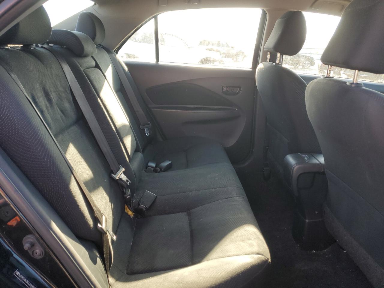 2012 Toyota Yaris - Image 10