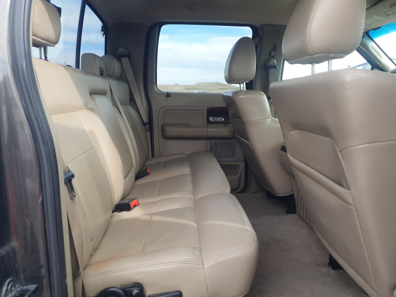 2005 Ford F-150 - Image 10