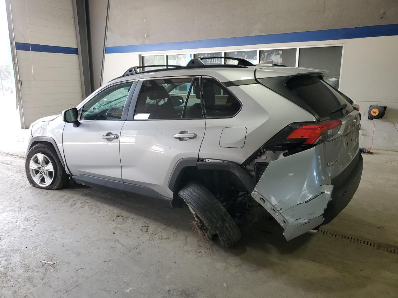 2021 Toyota RAV 4 - Image 2