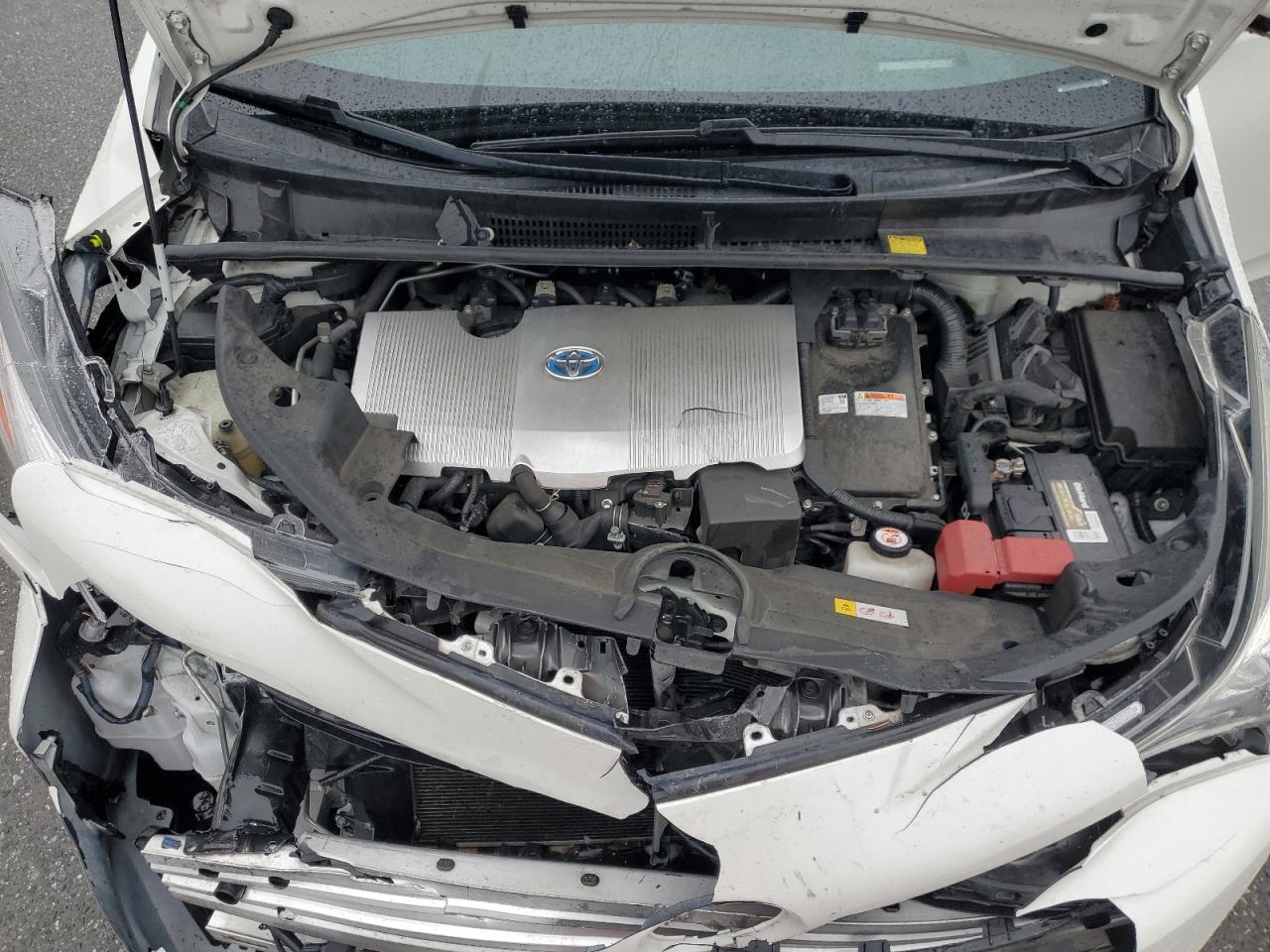 2016 Toyota Prius - Image 13