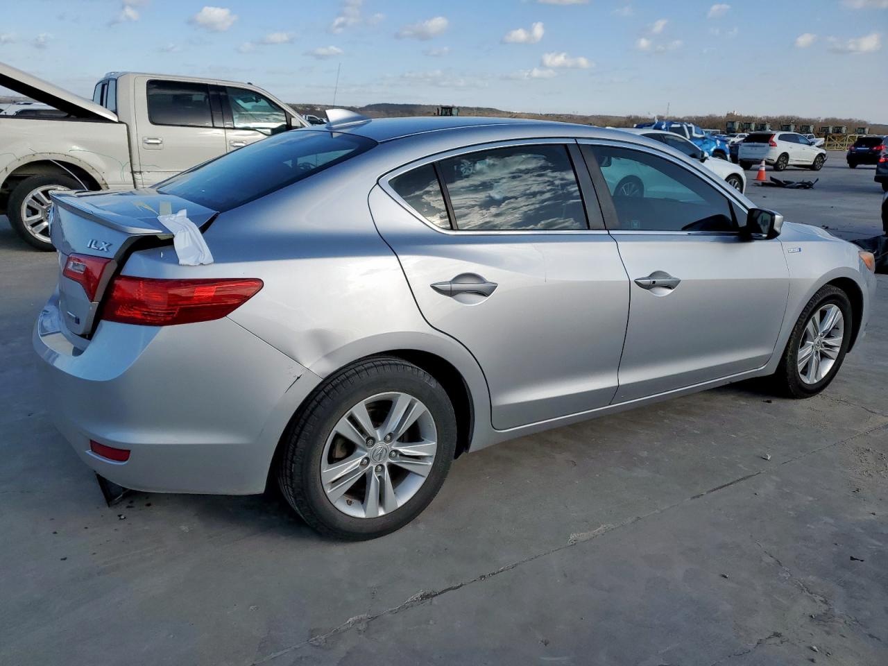 2013 Acura ILX - Image 3