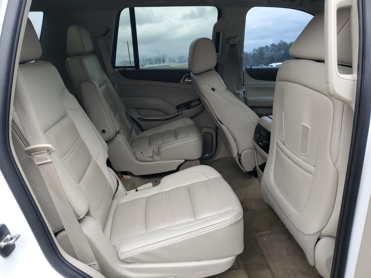 2015 GMC Yukon - Image 12