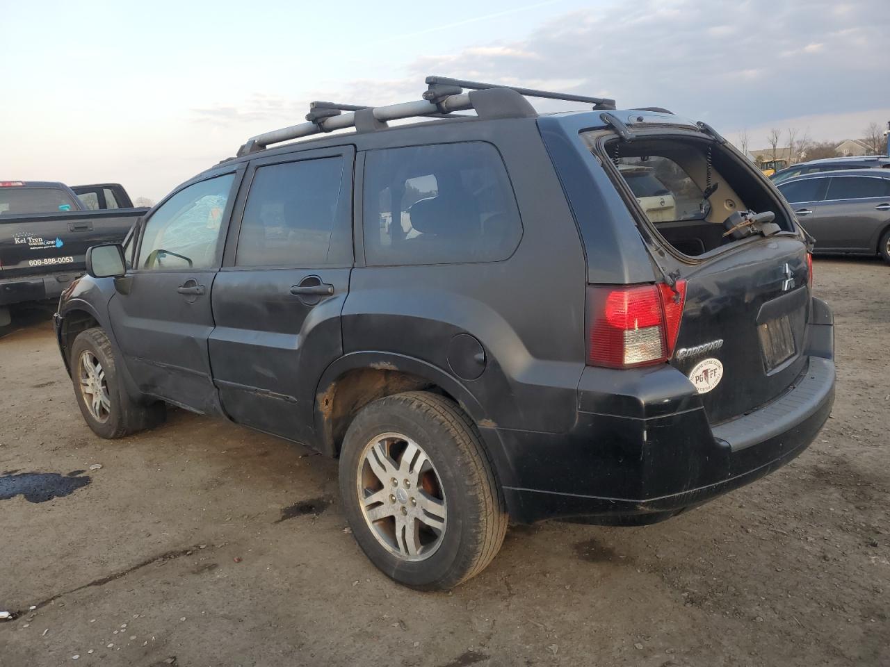 2006 Mitsubishi Endeavor - Image 2