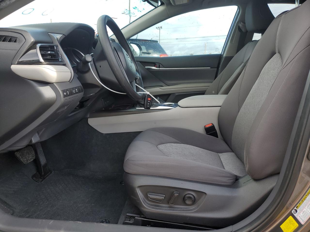 2022 Toyota Camry - Image 7