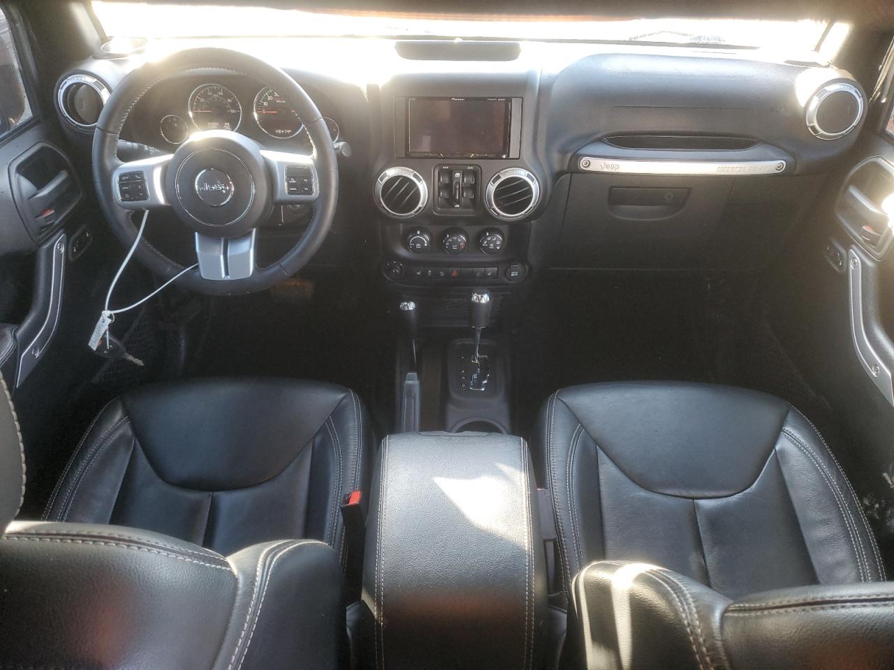 2016 Jeep Wrangler - Image 8