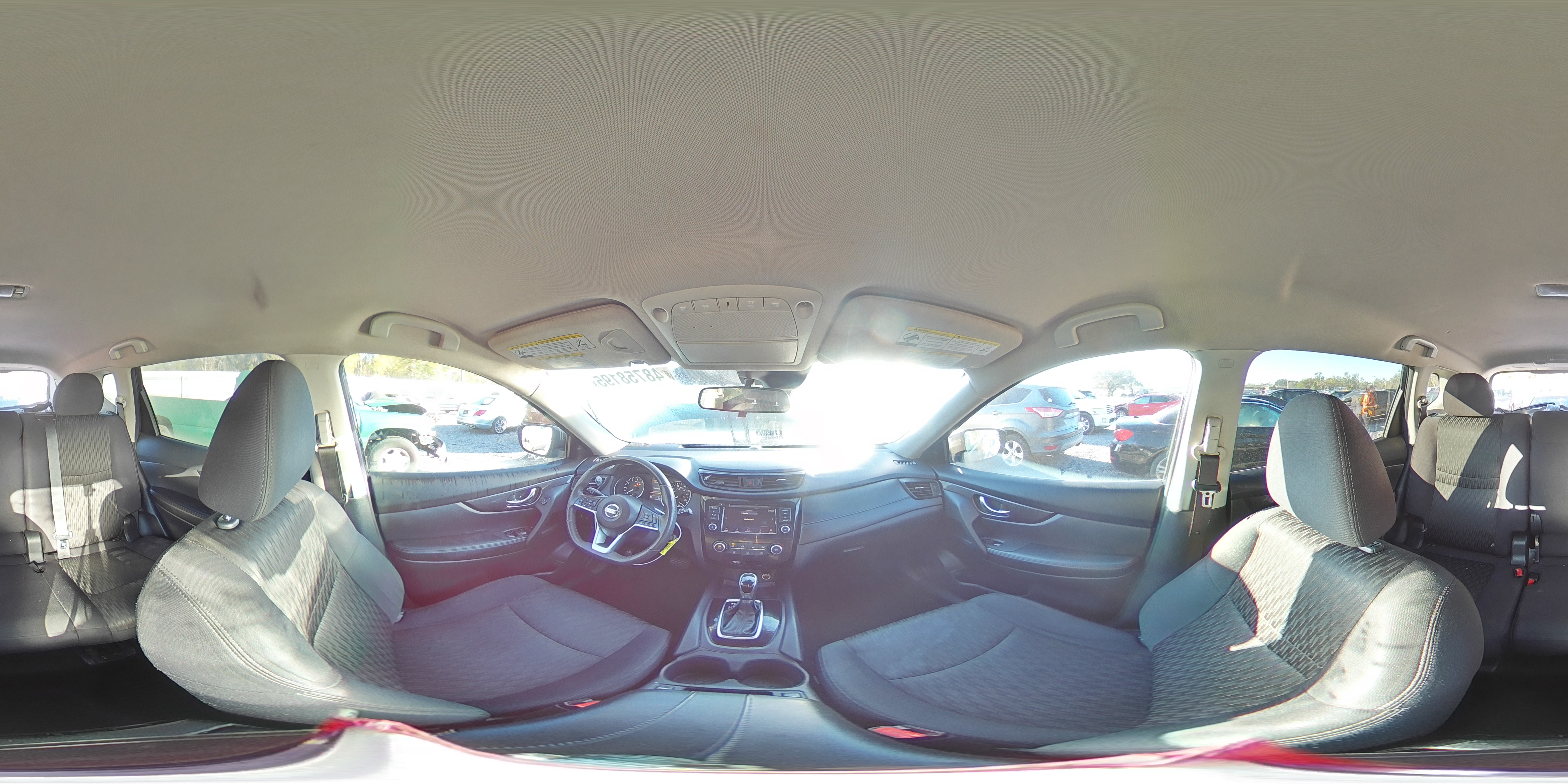 2019 Nissan Rogue - Image 13