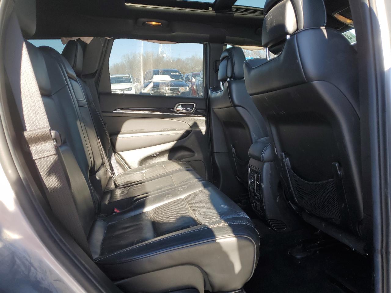 2014 Jeep Grand Cherokee - Image 11