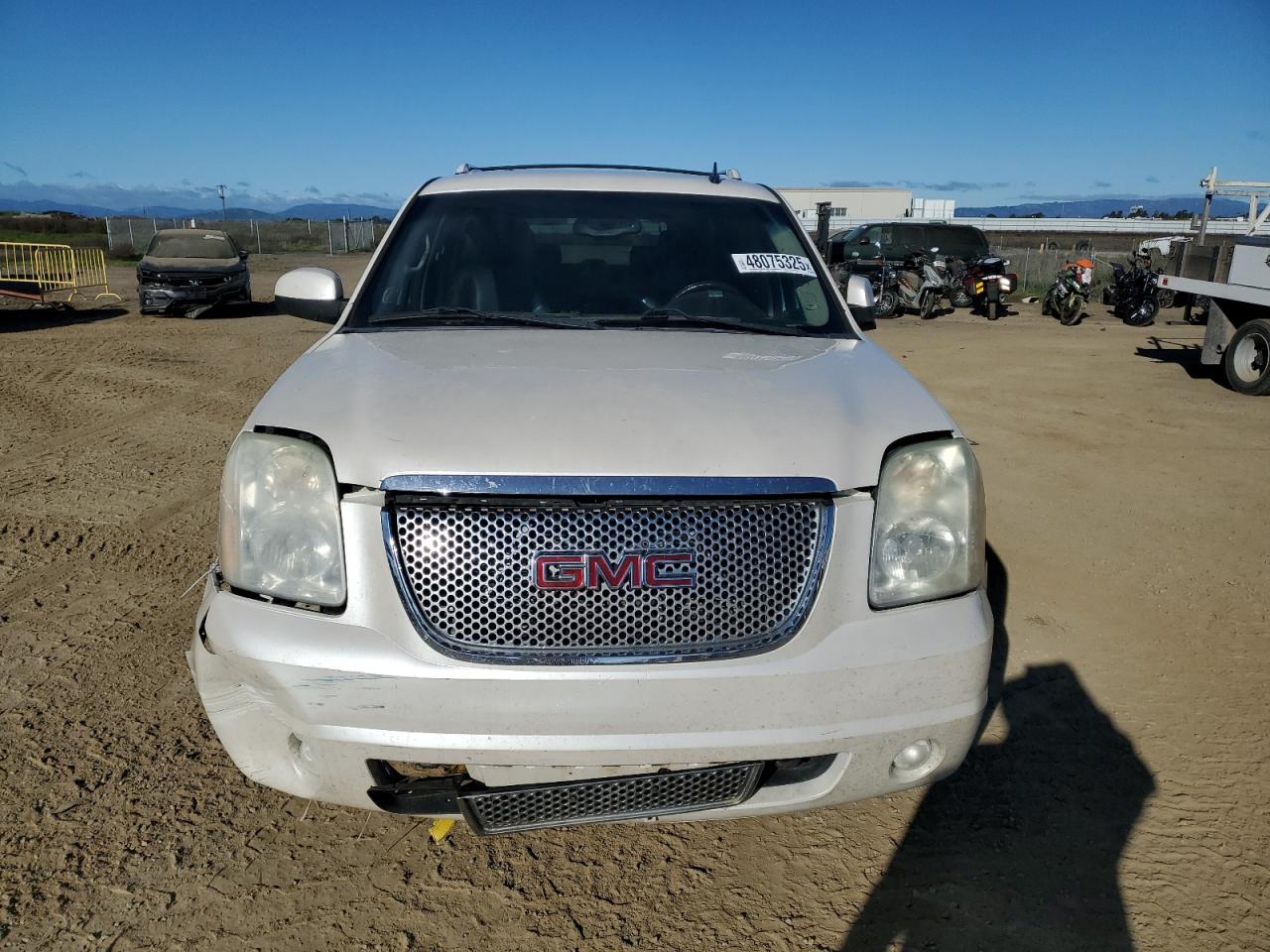 2011 GMC Yukon - Image 5