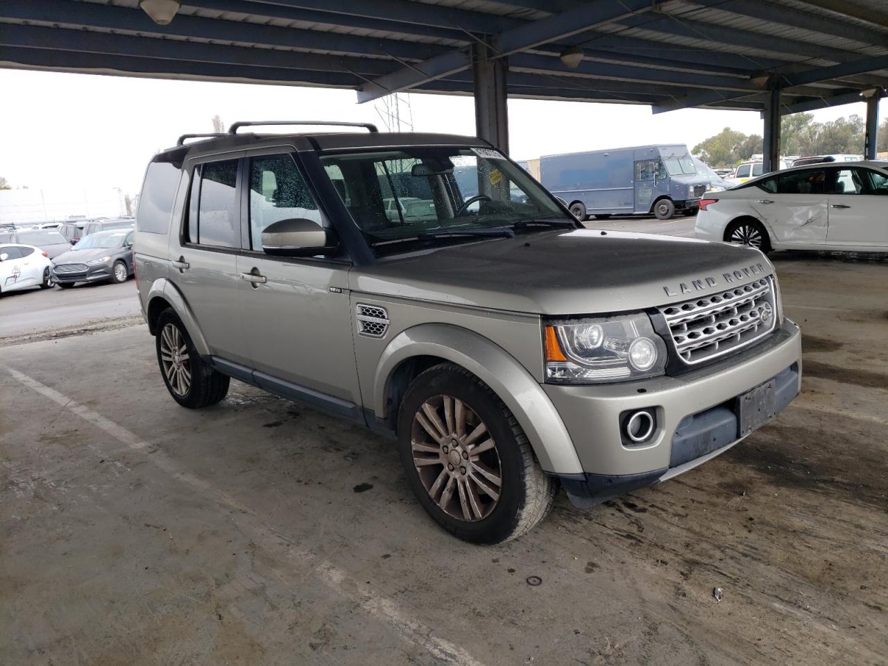 2014 Land Rover LR4 - Image 4