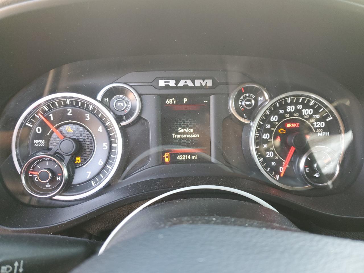 2020 RAM 1500 - Image 9