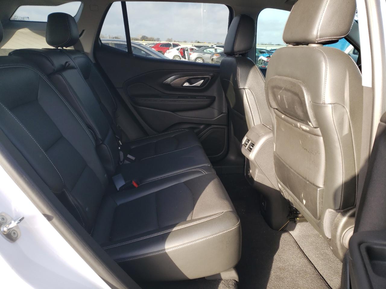 2022 GMC Terrain - Image 11