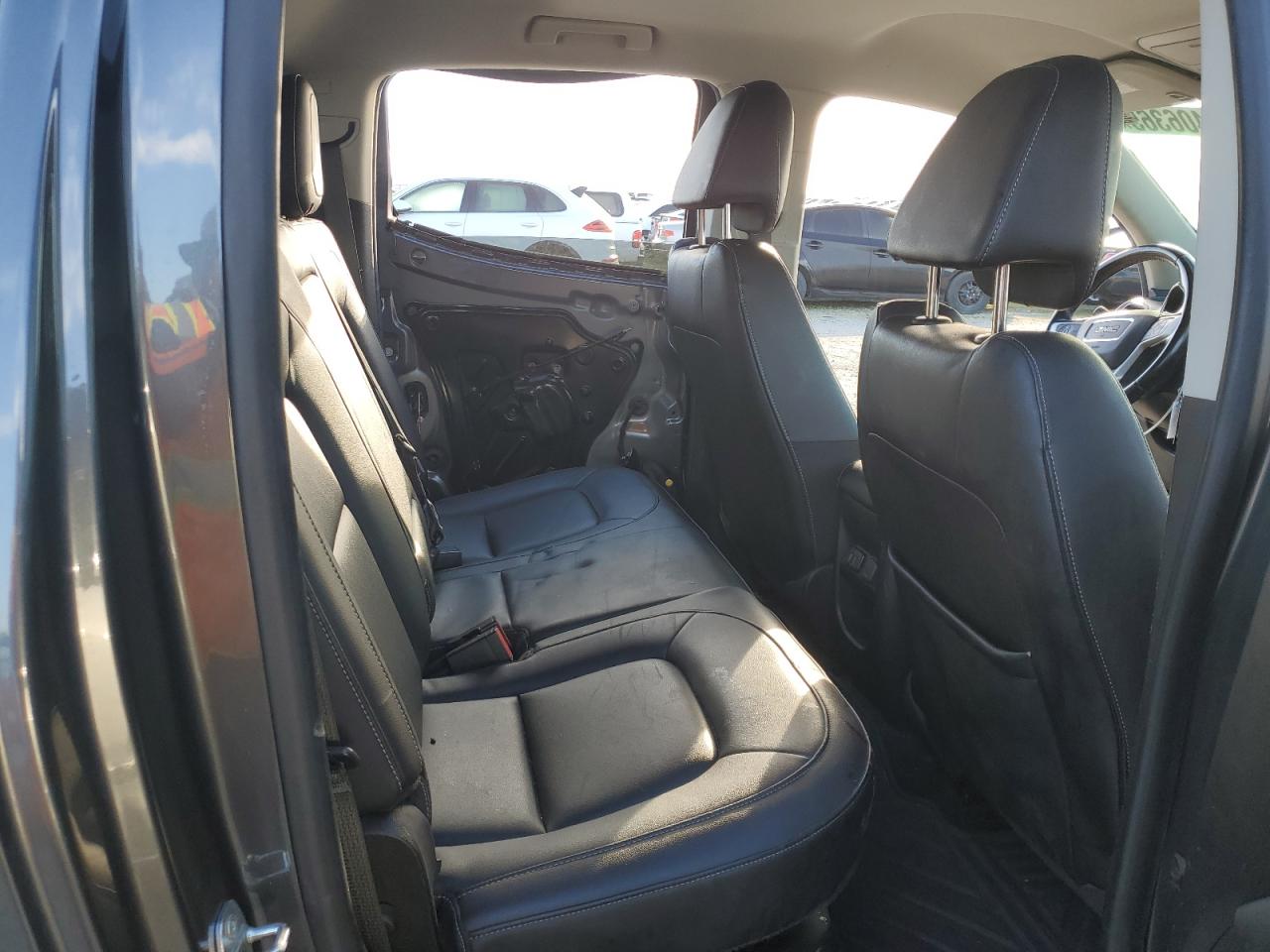 2016 GMC Canyon - Image 10