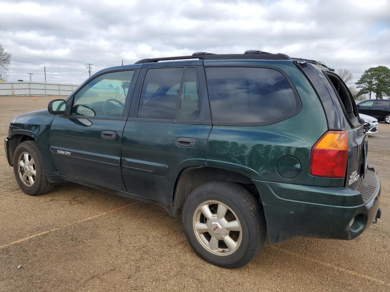 2004 GMC Envoy - Image 2