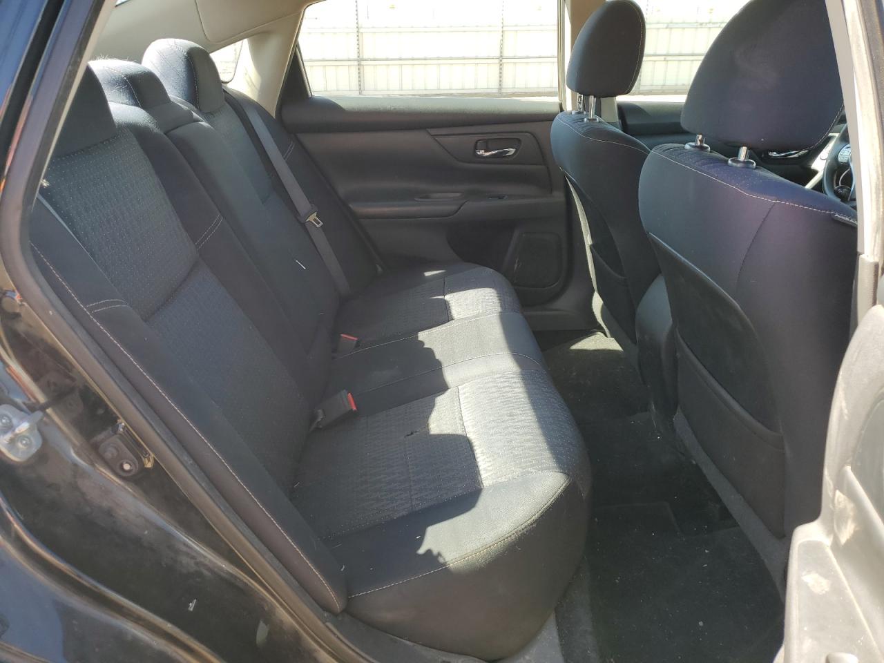 2017 Nissan Altima - Image 10