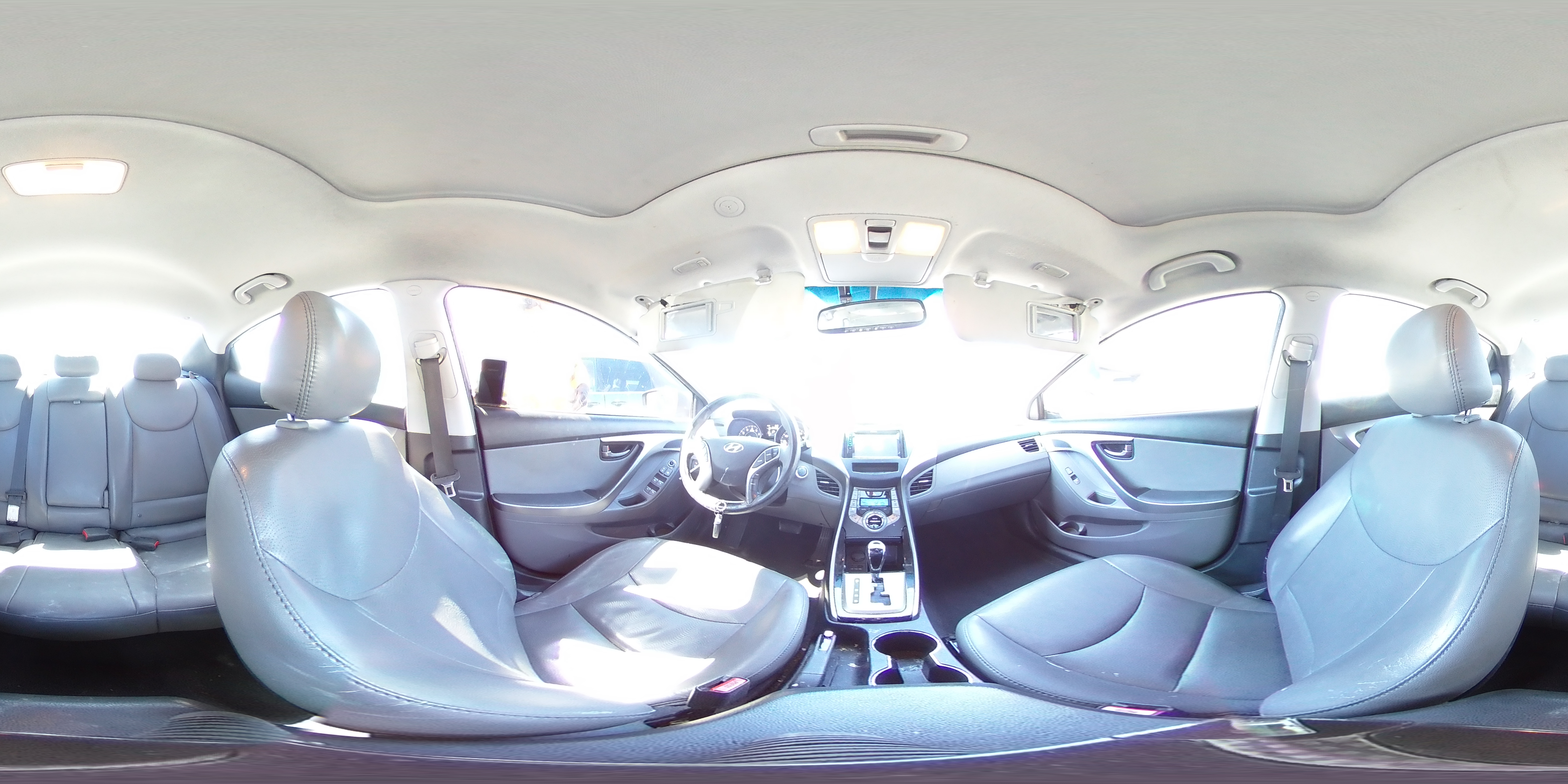 2013 Hyundai Elantra - Image 13