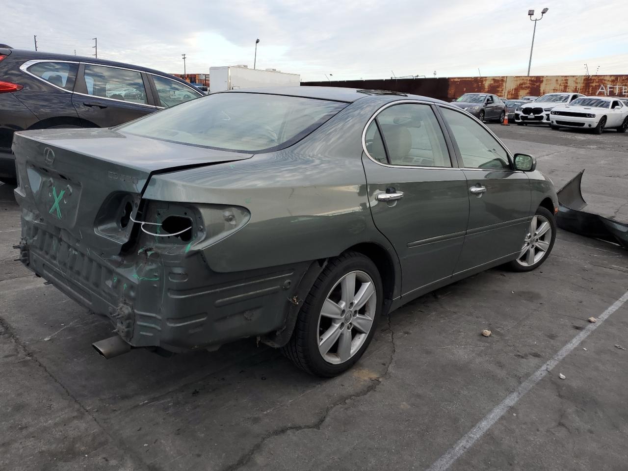 2005 Lexus ES - Image 3