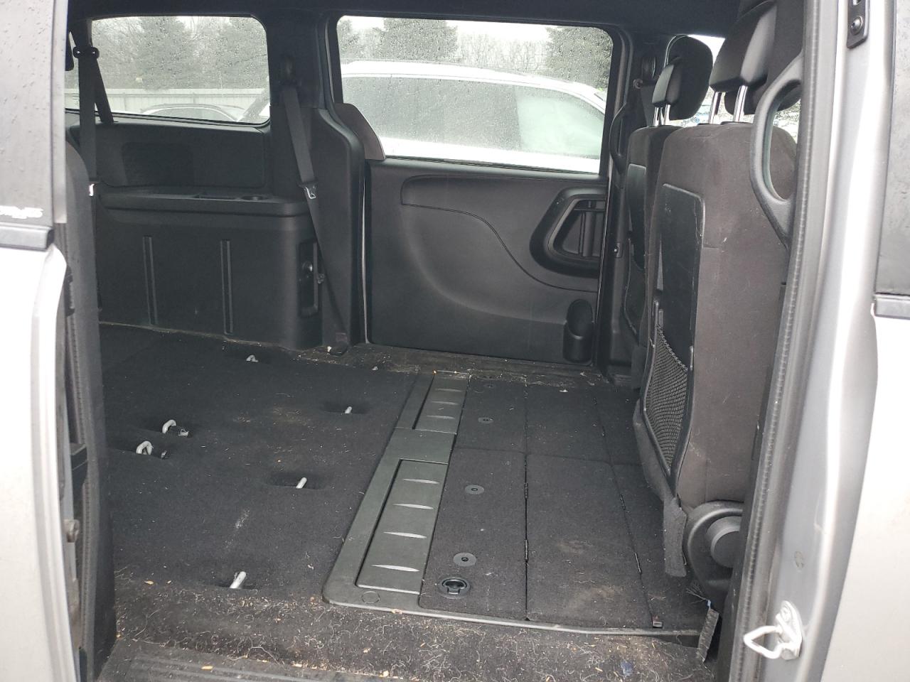 2014 Dodge Caravan - Image 11