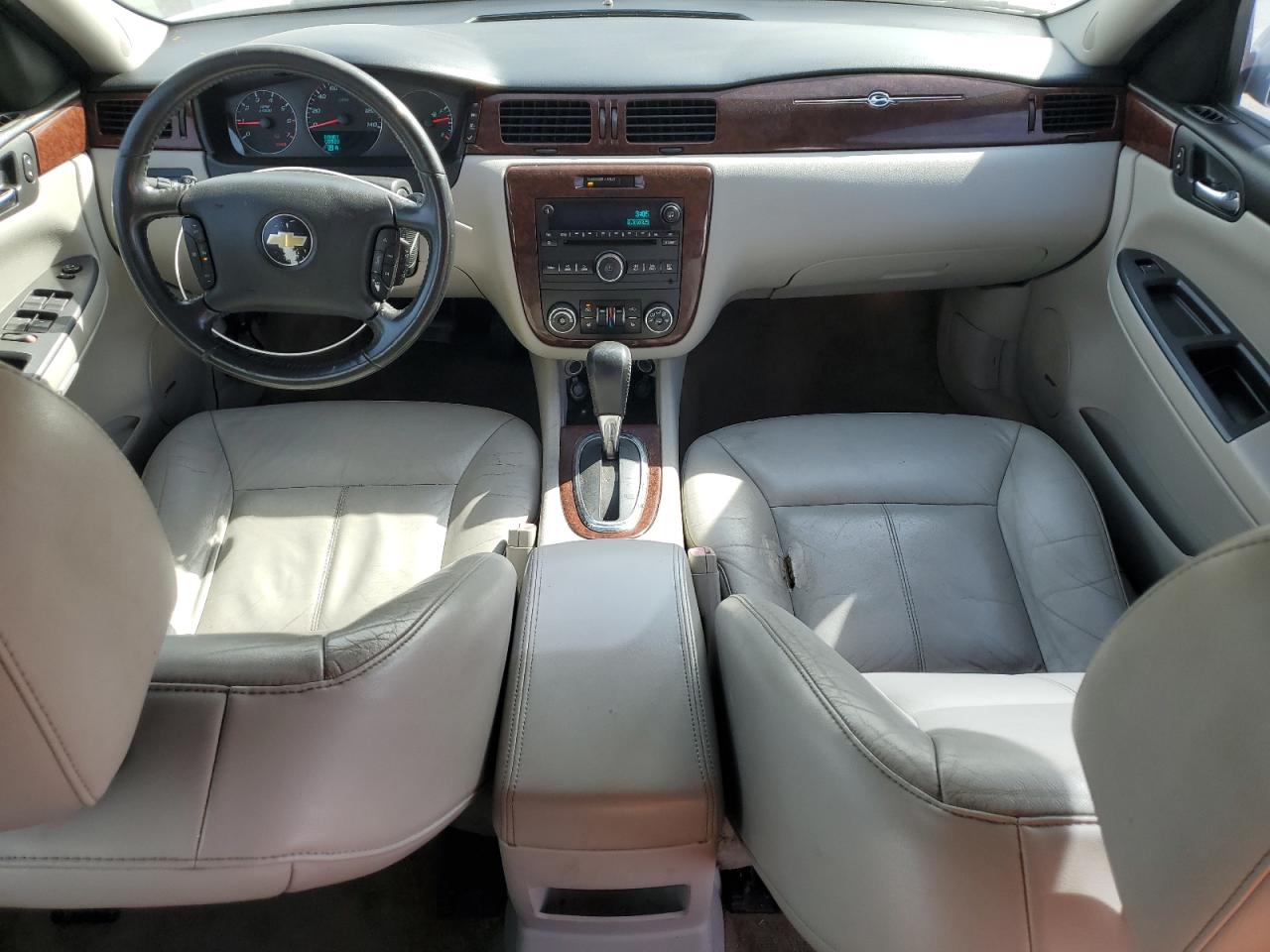 2011 Chevrolet Impala - Image 8