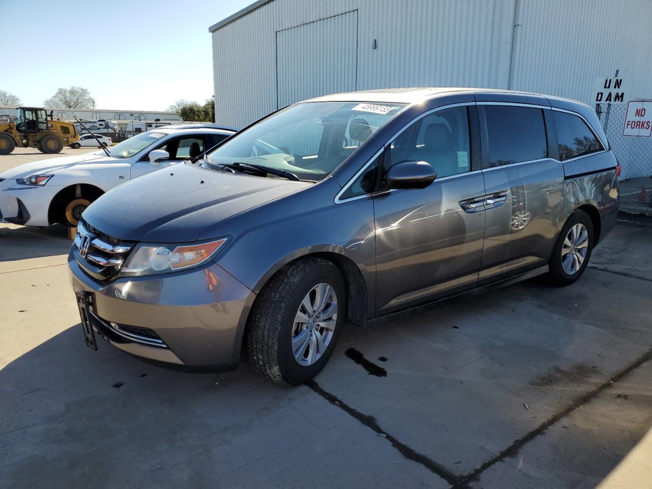 2015 Honda Odyssey - Image 1