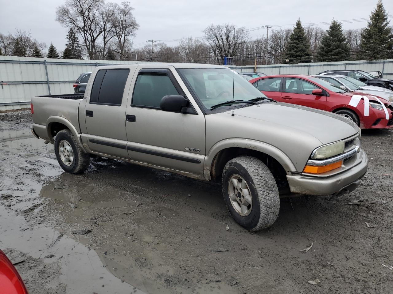 2004 Chevrolet S-10 Pickup - Image 4