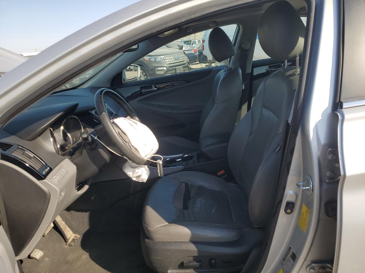 2011 Hyundai Sonata - Image 7