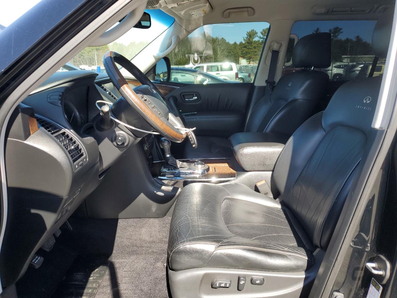 2011 Infiniti QX56 - Image 7