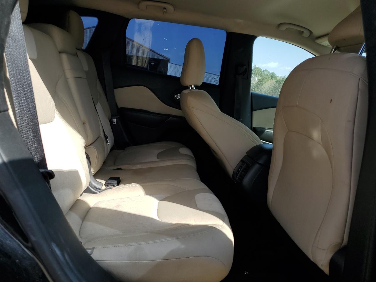2015 Jeep Grand Cherokee - Image 10