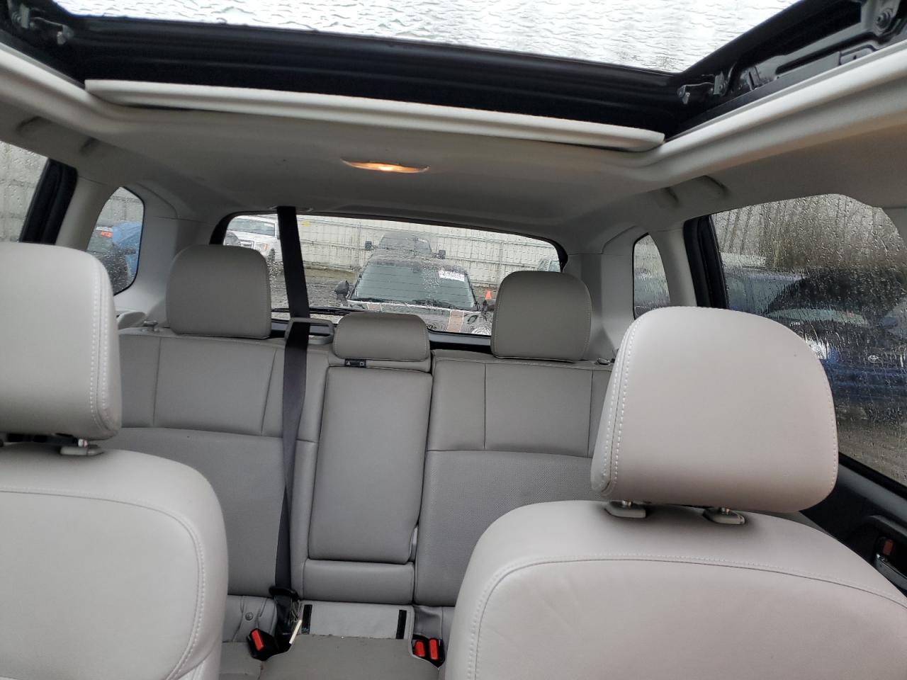 2016 Subaru Forester - Image 10